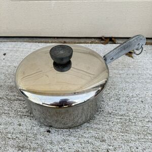 VTG 1801 Revere Ware Pre-1968 Sauce Pan Pot 1.5 Qt Copper Clad Bottom Lid USA
